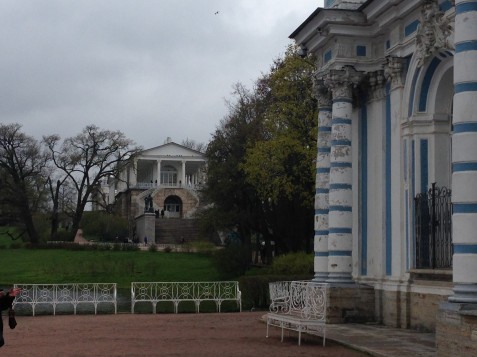 Galeria de Cameron vista do Pavilhão da Gruta - Palácio da Catarina - Pushkin